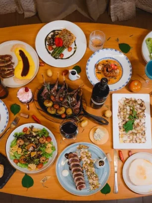 Heerlijk Gebakken Mignonette met Rode Wijnsaus en Groentesymfonie πΆ Heerlijk Gebakken Mignonette met Rode Wijnsaus en Groentesymfonie πΆ