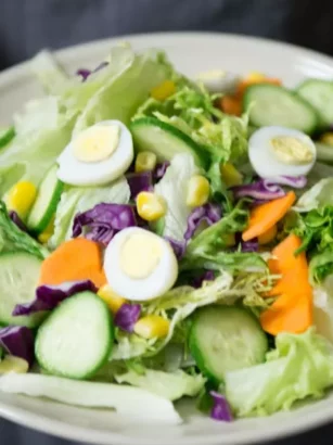 Heerlijke Garnaal-Eiersalade voor de Perfecte Bospicknick 🥚