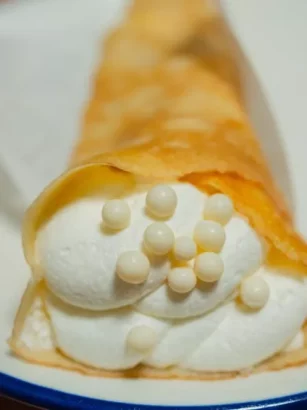 Heerlijke Quatre-Quart Cake Met Romige Chocoladesaus 🍰