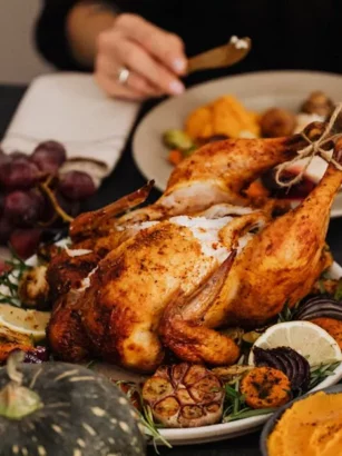 Kalkoen met Sherrysaus: Een Heerlijk Klassiek Diner 🍷