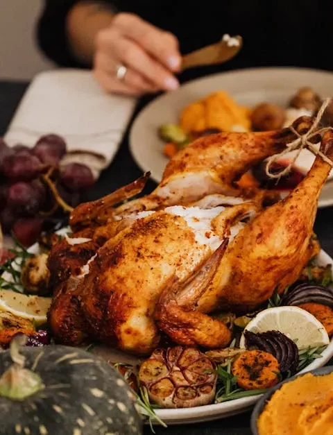 Kalkoen met Sherrysaus: Een Heerlijk Klassiek Diner 🍷